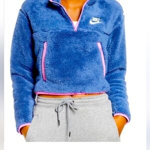 NIKE- crop Sherpa 1/4 zip